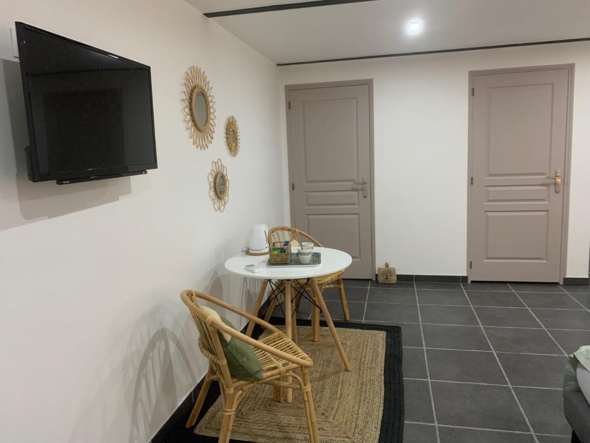 Aux Fines Bulles Gite Et Chambres D Hotes Neuve-Maison Exterior foto